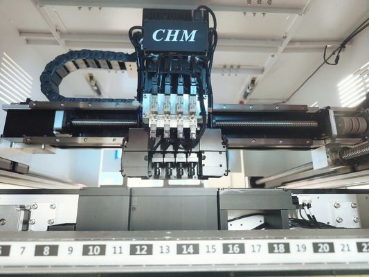 높은 정확성 4 헤드 SMT 픽 앤 플레이스 머신 CHM-551 자동 노즐 변경 CPK≥1.0