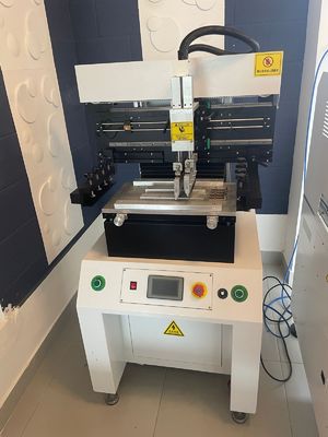 CHM-551 SMD 생산 라인 SMT 조립 라인 고 정밀 4 헤드 PCB 제작 로봇