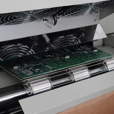 T961 데스크탑 컨베이어 리플로우 오븐 730*230mm 6 온도 구역 3.5KW 솔더링 머신